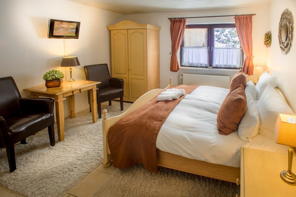 Hotel Garni Zeranka Руполдинг Екстериор снимка